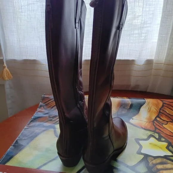 Sofft Brown Sharnell Leather Boot with Zipper Back - Picture 3 of 10